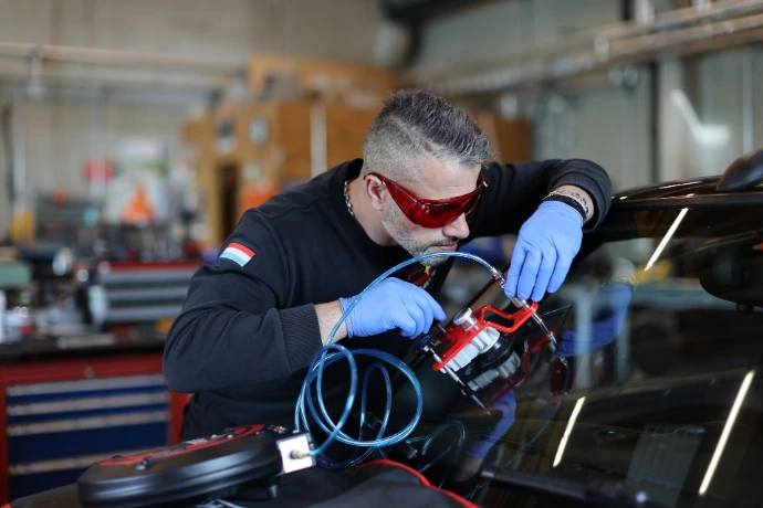 Windscreen repair